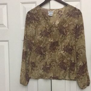 🇺🇸George semi Sheer top M
